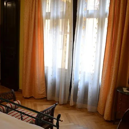 Casa Republicii Guest house 3*